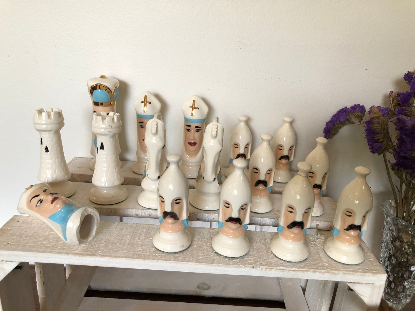 Duncan Mold Hand Painted Medieval Ceramic Chess pieces Gold detail (OTTV 2840) priced individually based condition of each piece