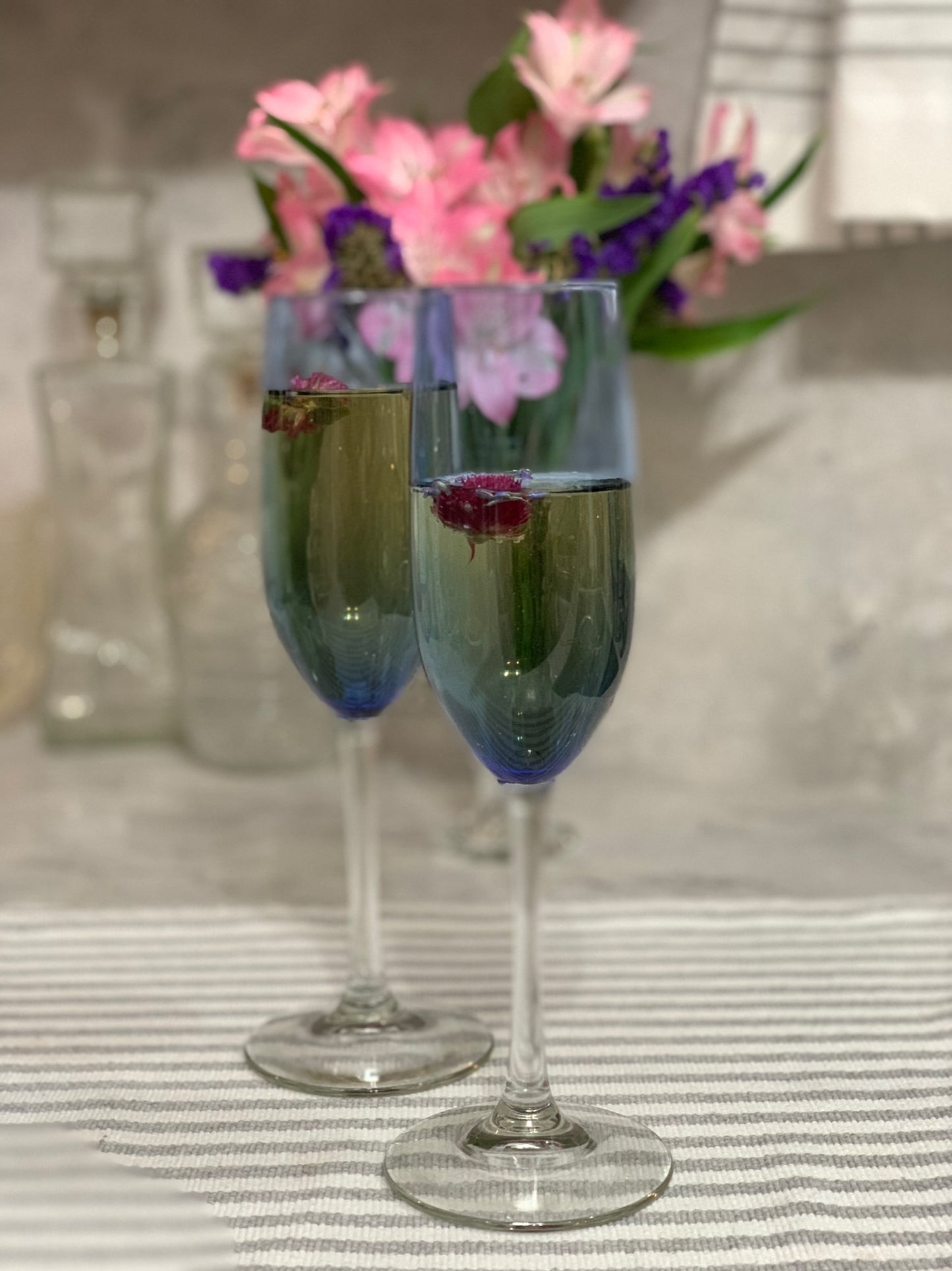 blue champagne flutes with clear stems set of 2 (1327)