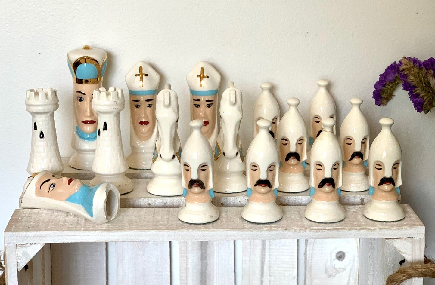 Duncan Mold Hand Painted Medieval Ceramic Chess pieces Gold detail (OTTV 2840) priced individually based condition of each piece