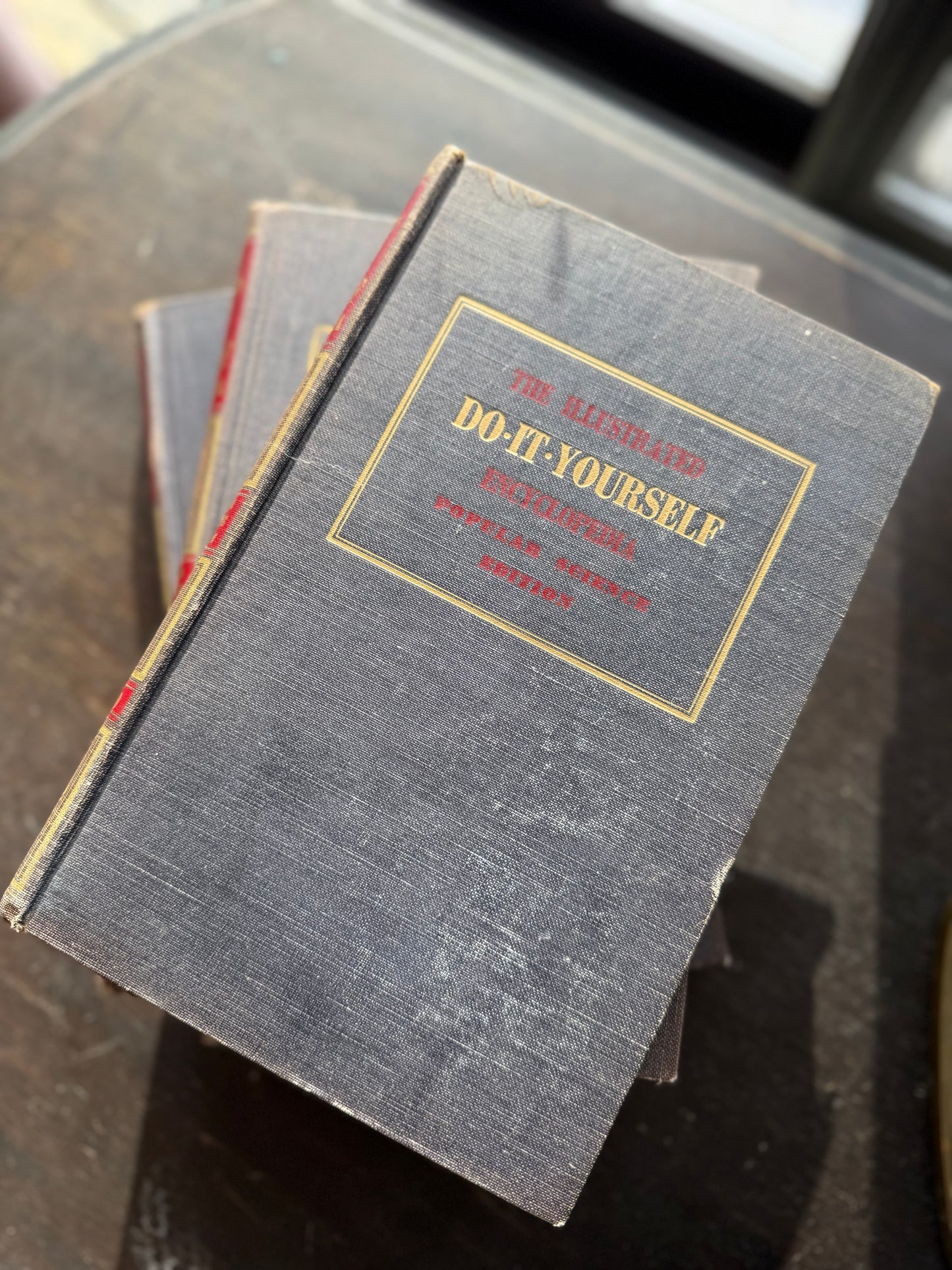 The Illustrated Do-It-Yourself Encyclopedia Popular Science Edition Books - Multiple volumes Available