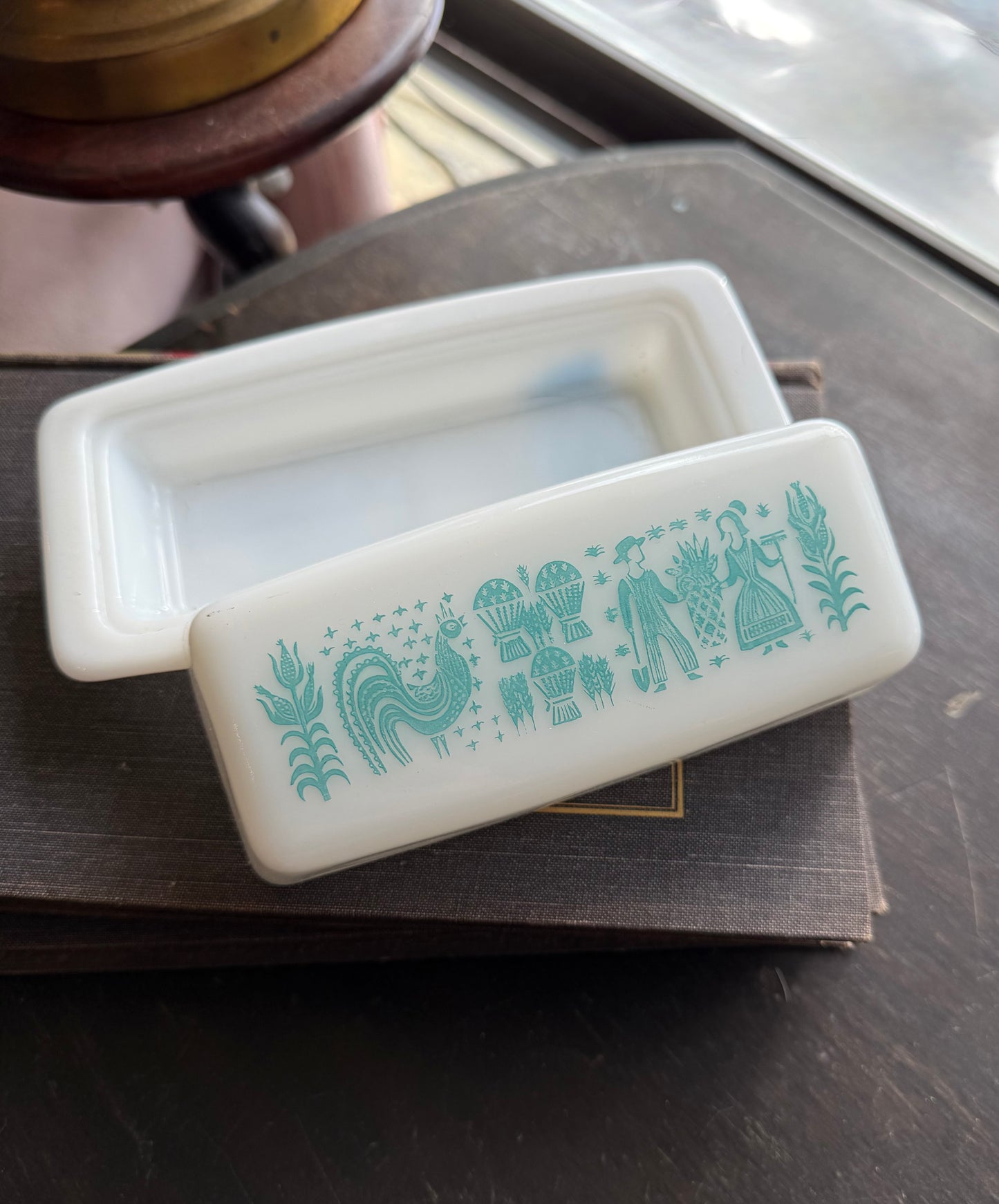 Butterprint Butterdish Pyrex