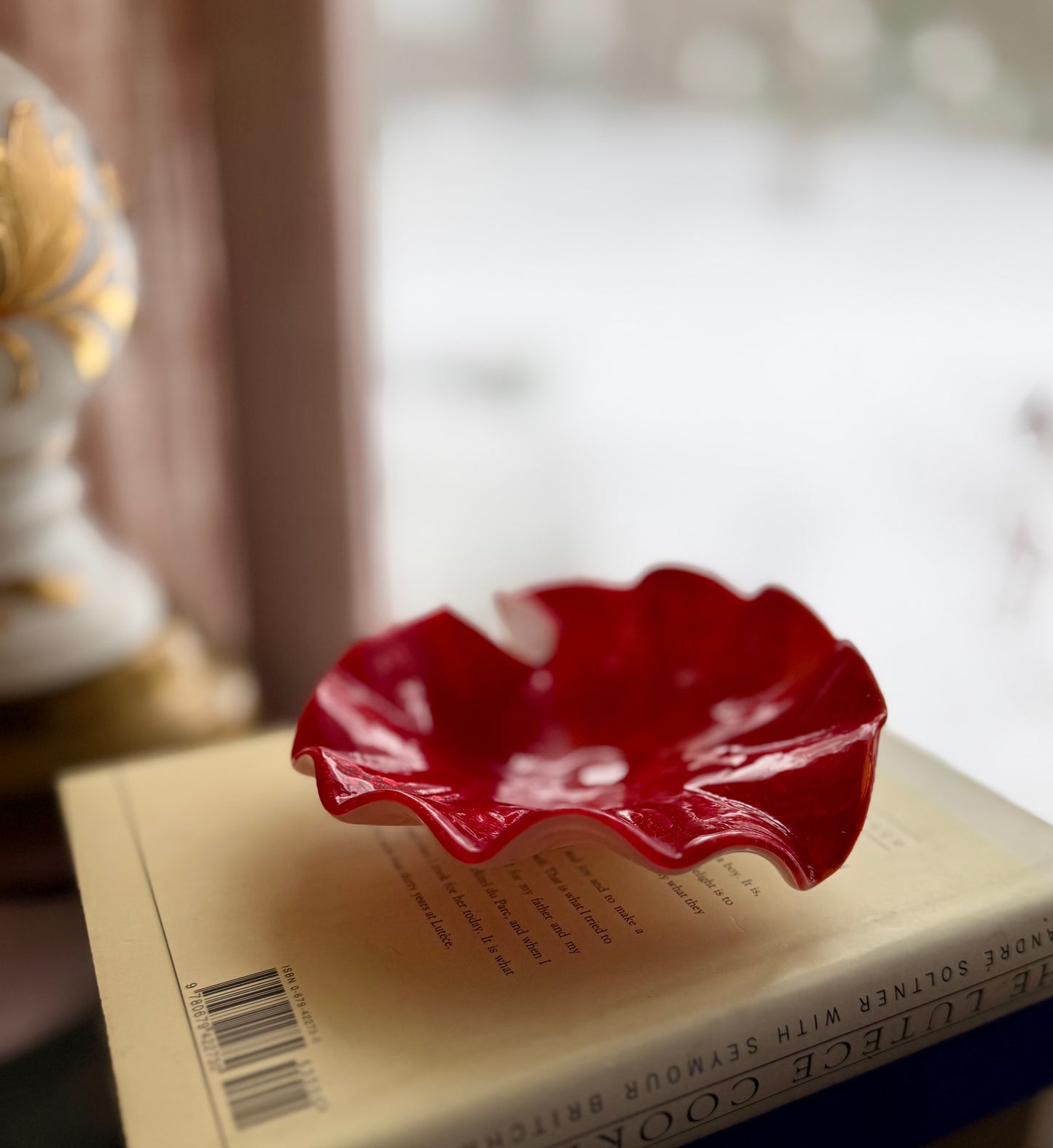 Hand Blown Art Glass red cased murano glass50s 60s red speckled white cased