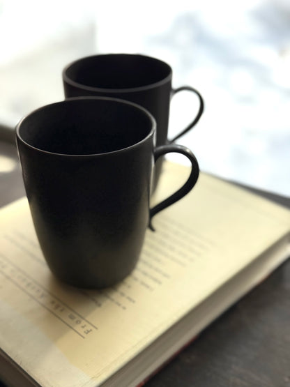 Lindt Steinman Piano Black Mug Pair