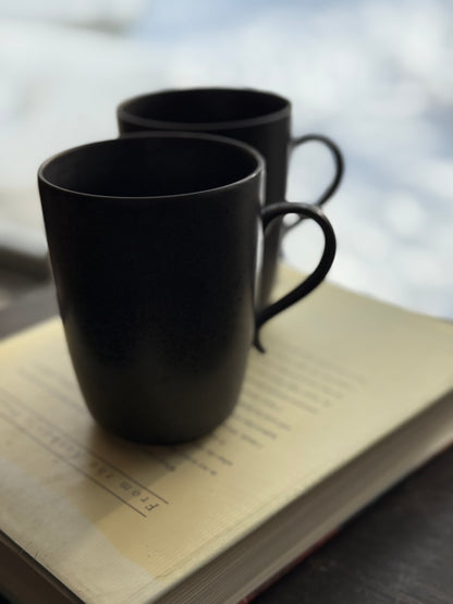 Lindt Steinman Piano Black Mug Pair