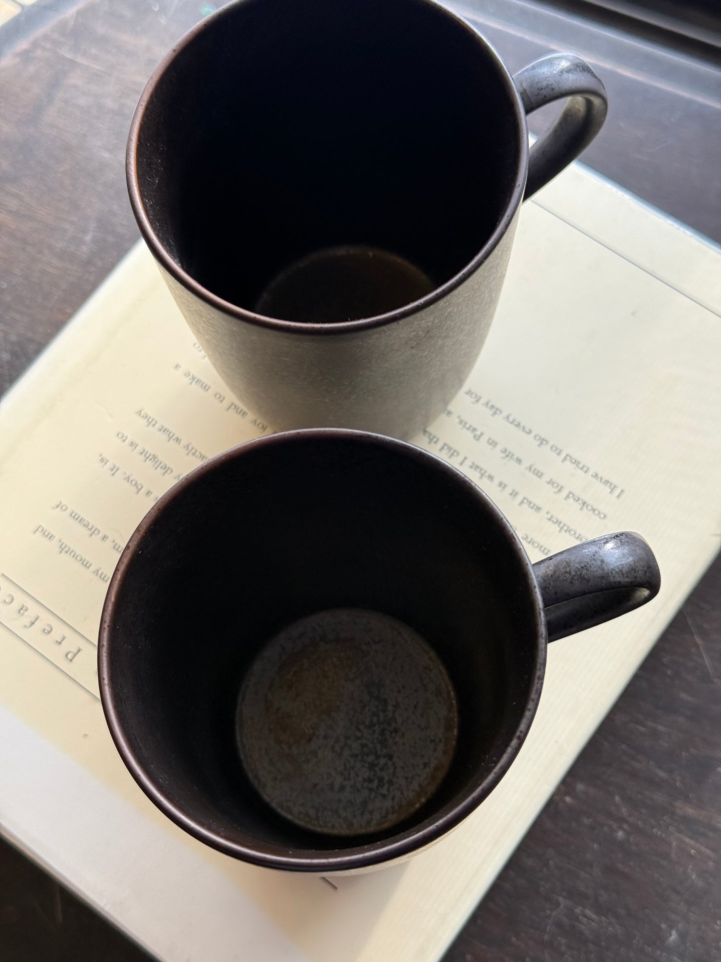 Lindt Steinman Piano Black Mug Pair