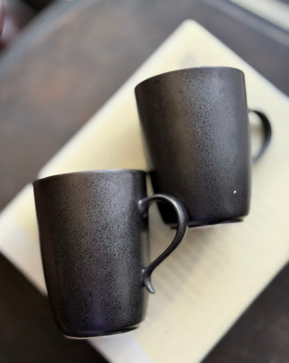 Lindt Steinman Piano Black Mug Pair