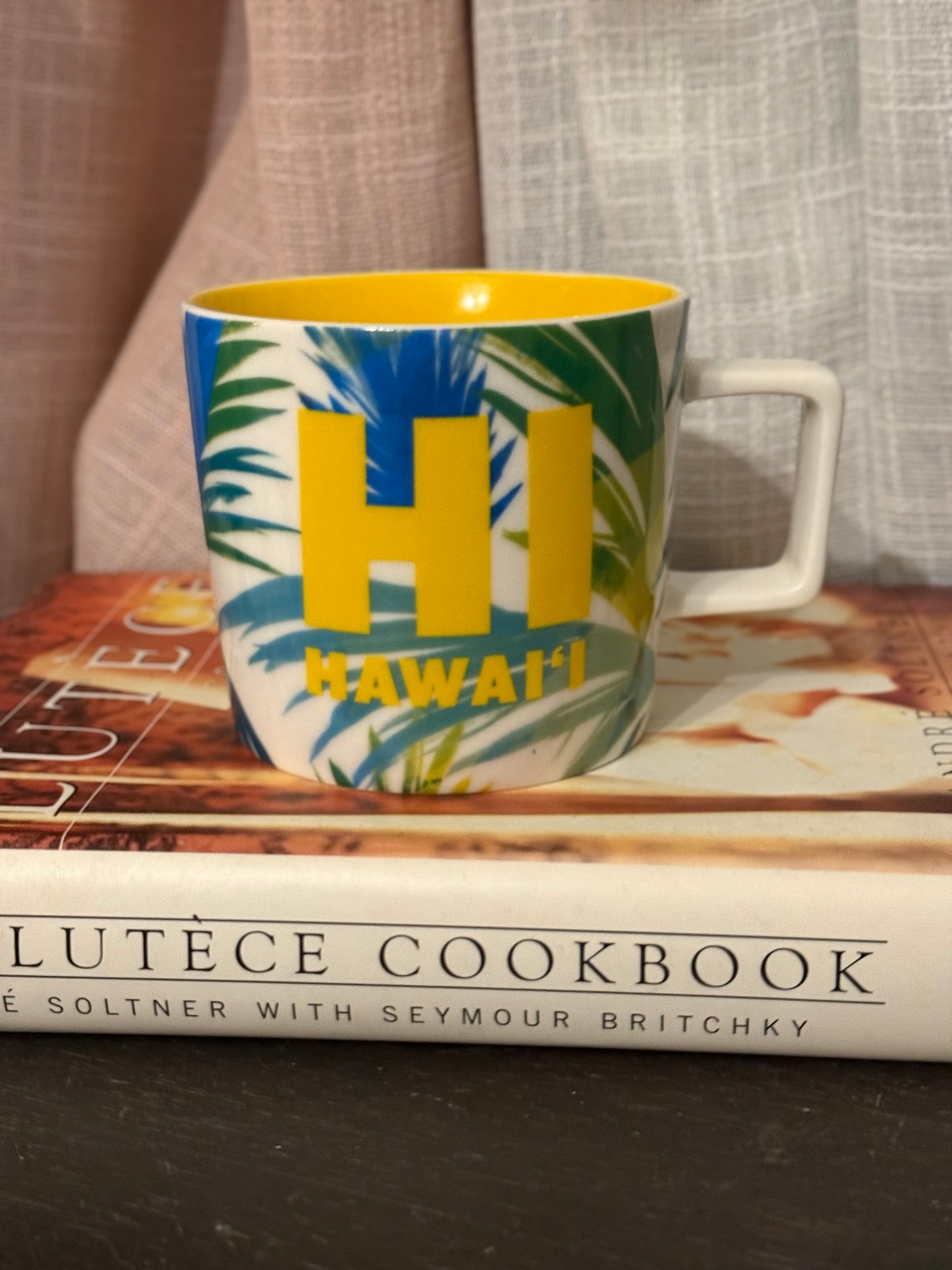 Starbucks Mug "HI"