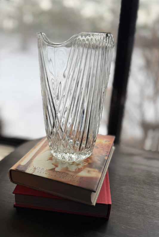 EO Brody Co C928 Vintage Empire Vase Clear Glass Regal Luxury Collectible 10"