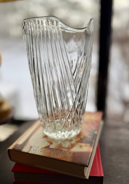 EO Brody Co C928 Vintage Empire Vase Clear Glass Regal Luxury Collectible 10"