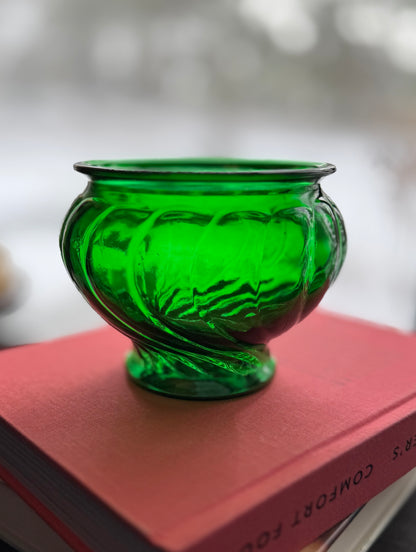 Emerald Green Napco swirl bowl/planter 4"x5"