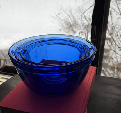 Anchor Hocking Cobalt Blue nesting mixing bowl set 3 bowls