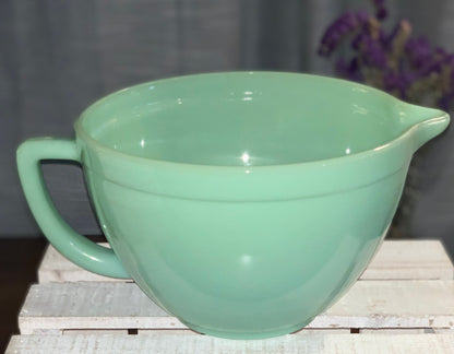Fire King 2000 Jadeite Batter / Mixing bowl (OTTV 1699) 2 1/2 quarts, 5 1/4" x 8" x 11"