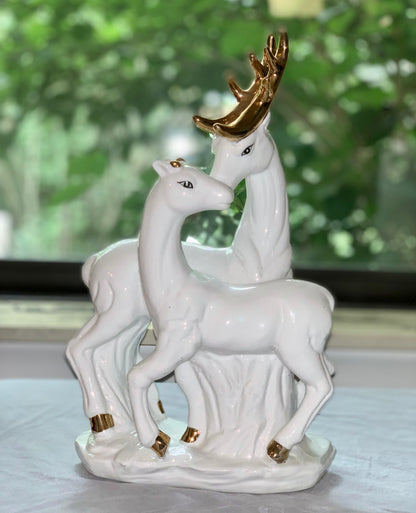 Porcelain reindeer statue with gold detail (OTTV 2924.9)