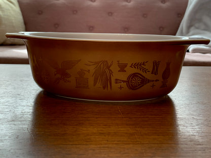 Pyrex Early American 043 Covered Oval baking Dish with 9143C lid from 1960's (2153)