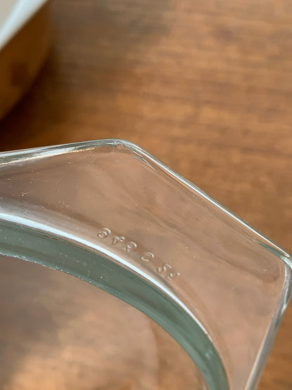 Pyrex Early American 043 Covered Oval baking Dish with 9143C lid from 1960's (2153)