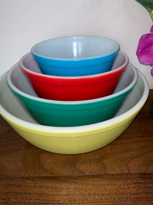 Pyrex Primary Color full stack mixing bowls (1696.1)