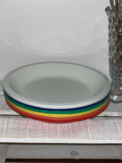 Rainbow plastic bowls (OTTV 2877) priced as a set of 6