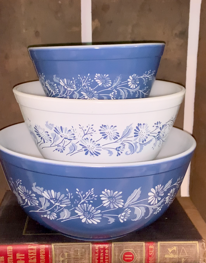 Colonial Mist Mixing Bowl 401 402 403 stack